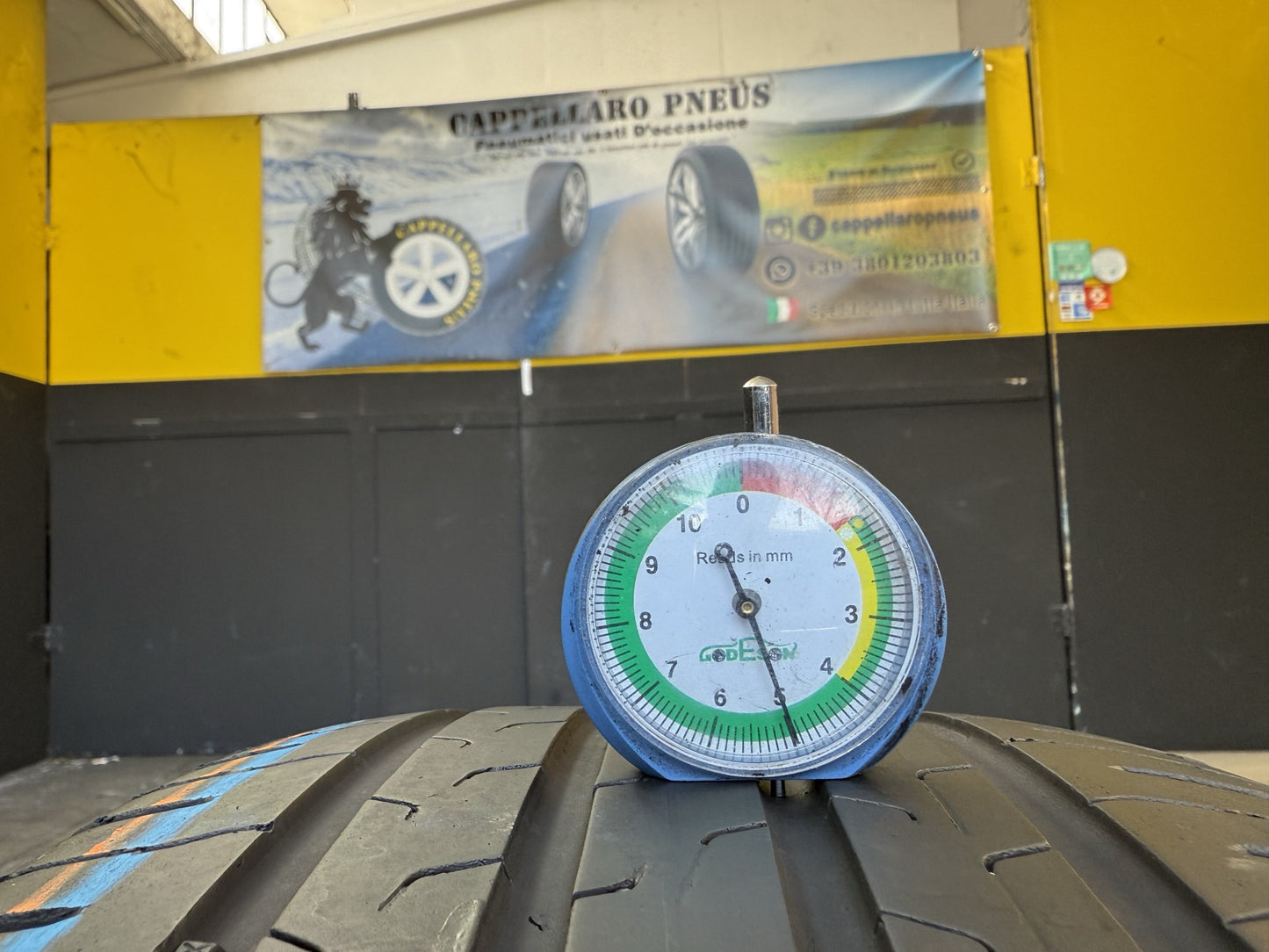 Usato: 2 Gomme 215/55R17 94V Continental estive 85% residui