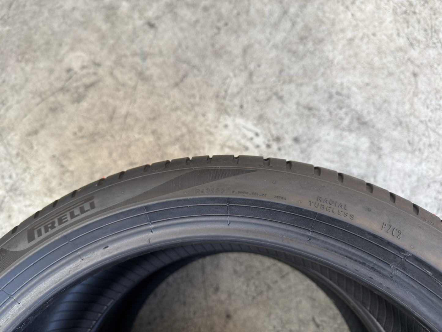 Usato: 2 Gomme 225/40R18 92Y XL Pirelli Estiva 80% residui