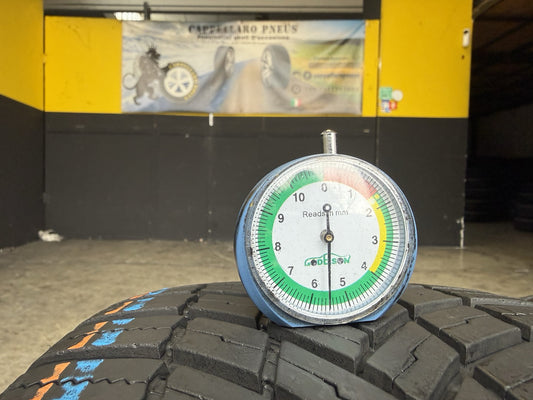 Usato: 4 Gomme 205/45R17 88V Bridgestone 4 Stagioni 85% residui