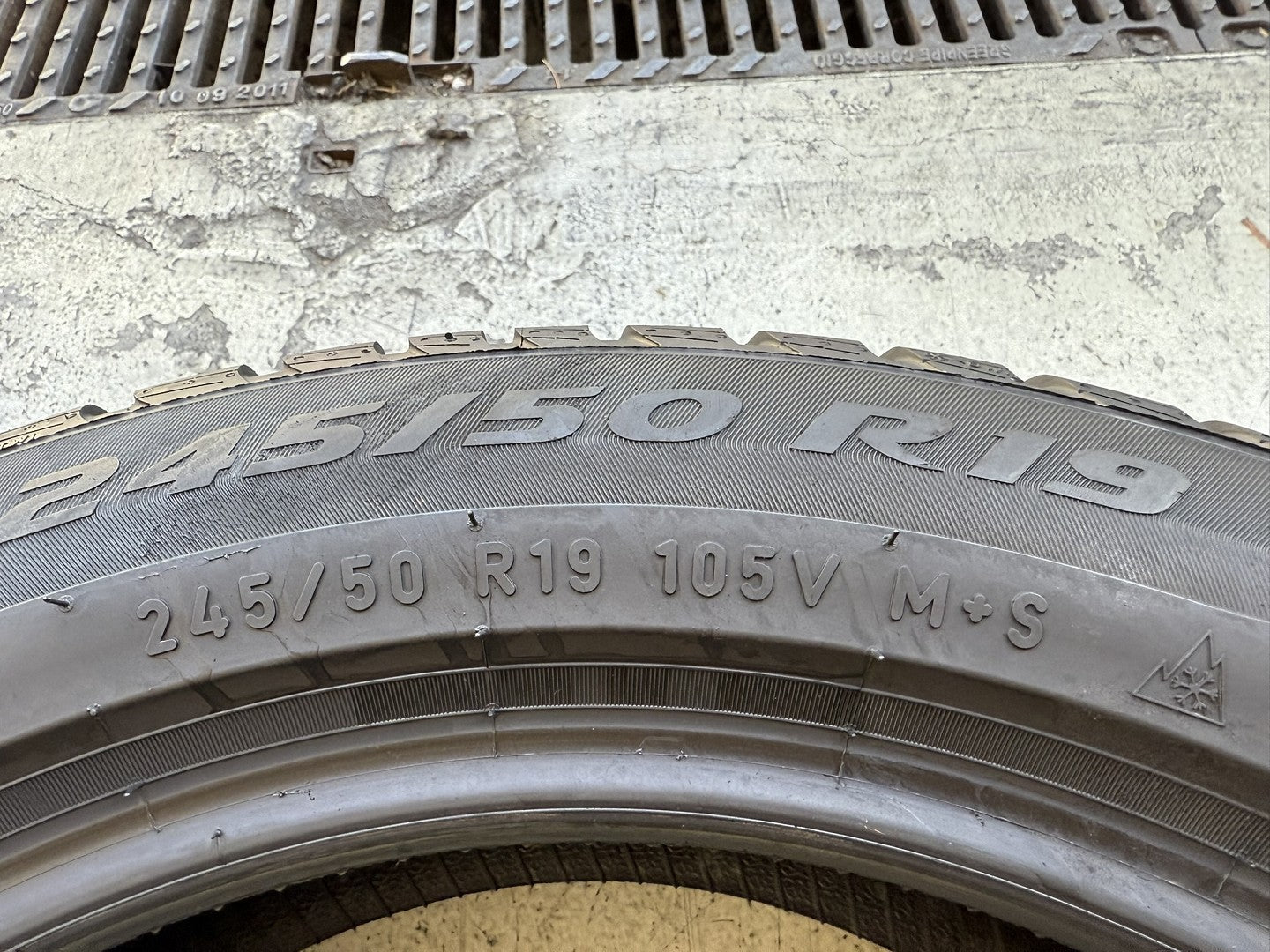 Usato: 4 Gomme 245/50R19 105V Pirelli RFT inverno 85% residui