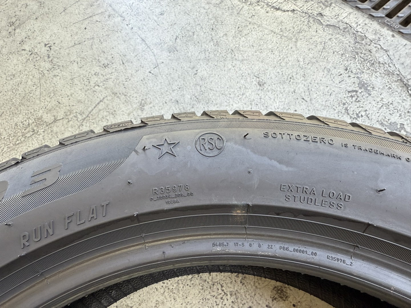 Usato: 4 Gomme 245/50R19 105V Pirelli RFT inverno 85% residui