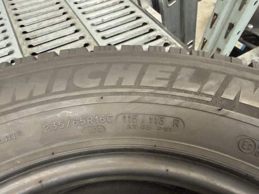 Usato: 4 Pneumatici Michelin Agilis Alpin 235/65R16C 115/113R 8PR Invernali 65% Residui