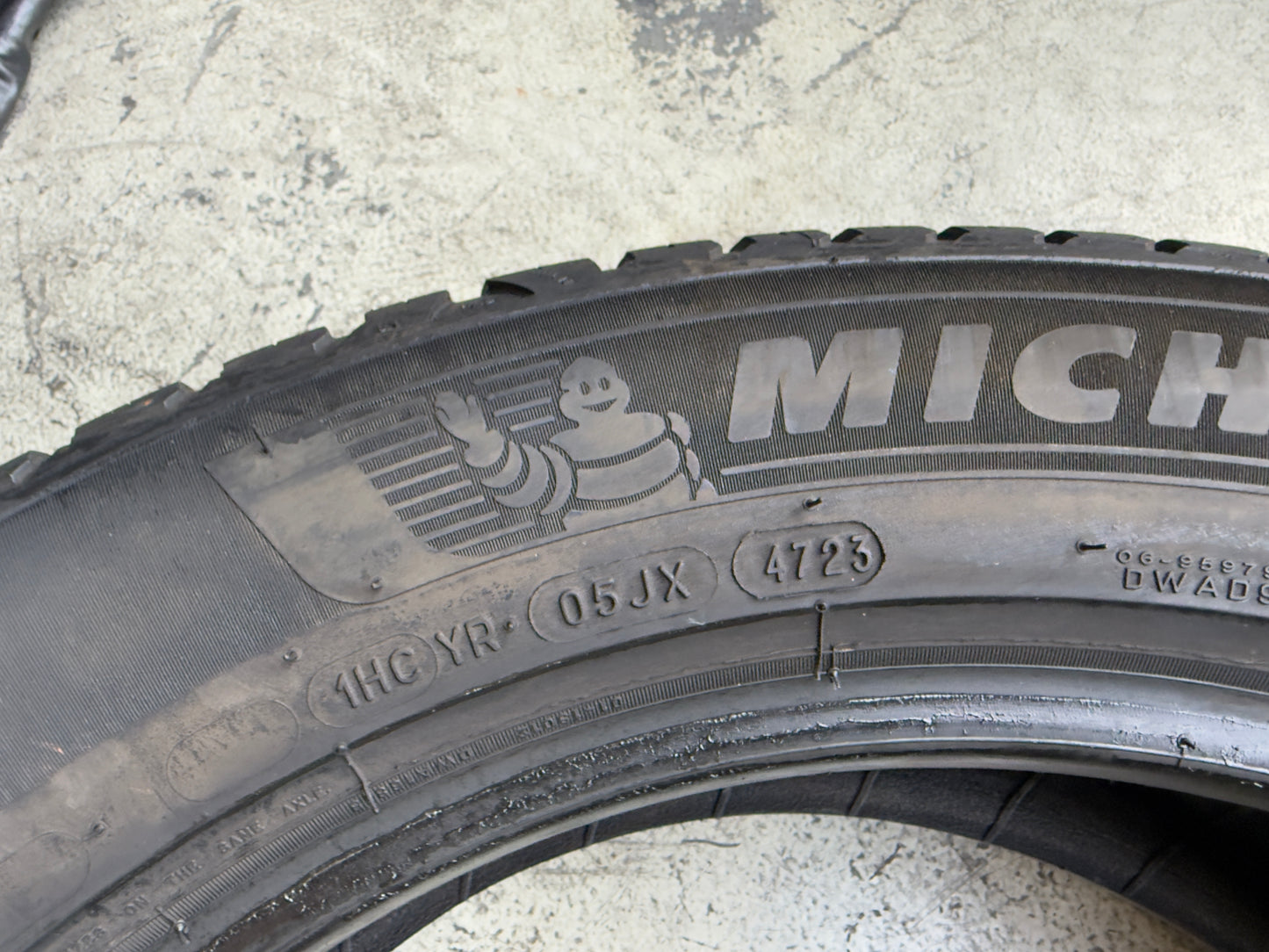 Usato: 4 Pneumatici Michelin CrossClimate 2 225/55R18 98V 4 Stagioni 85% residui