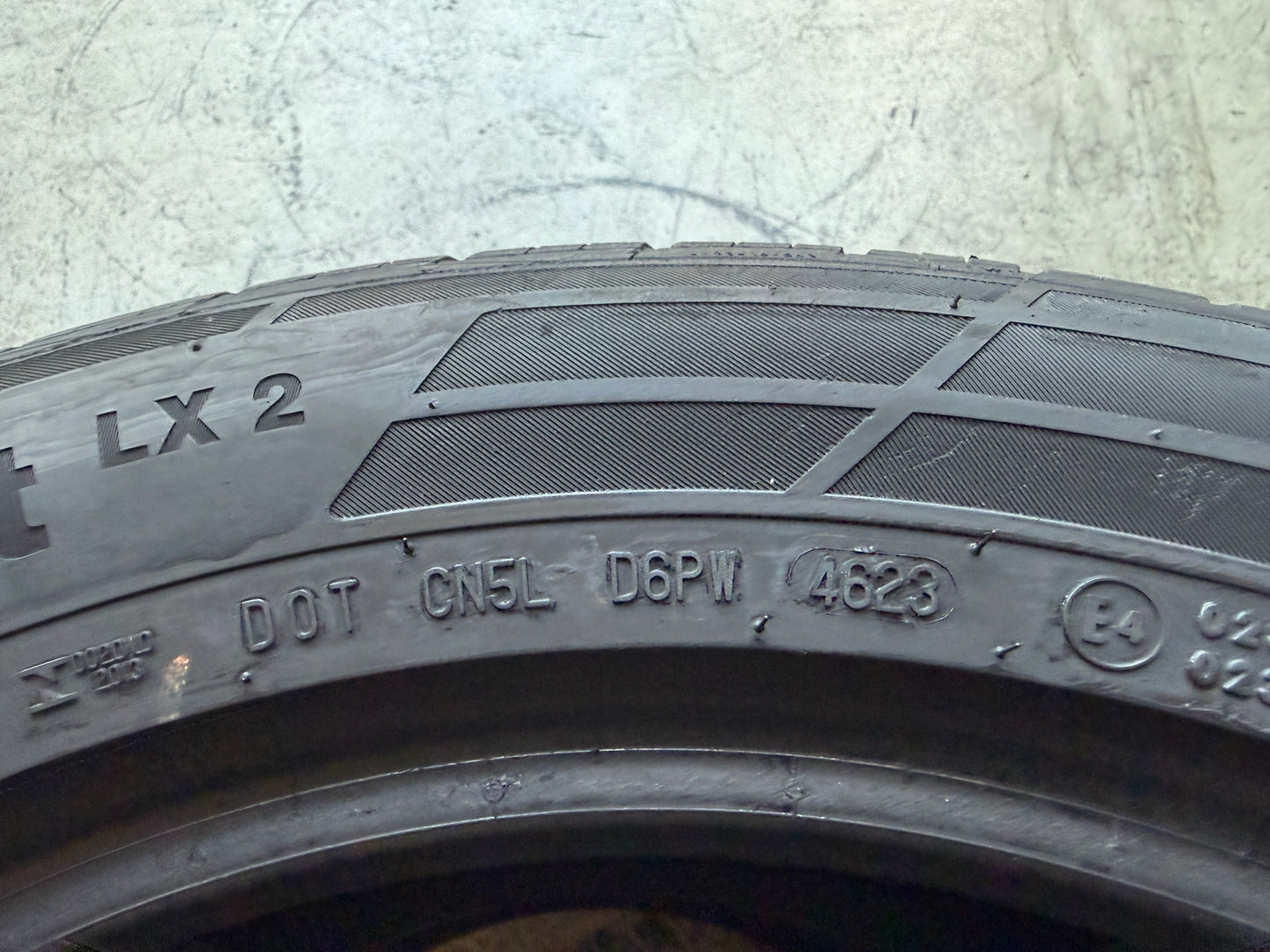 Usato: 2 Pneumatici Continental CrossContact LX2 225/55R18 98V 4 Stagioni 85% residui