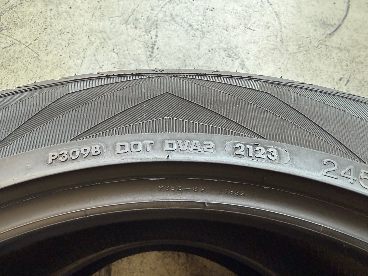 Usato: 2 Pneumatici Vredestein Ultrac Vorti+ 245/45R19 102Y XL Estivi 85% residui