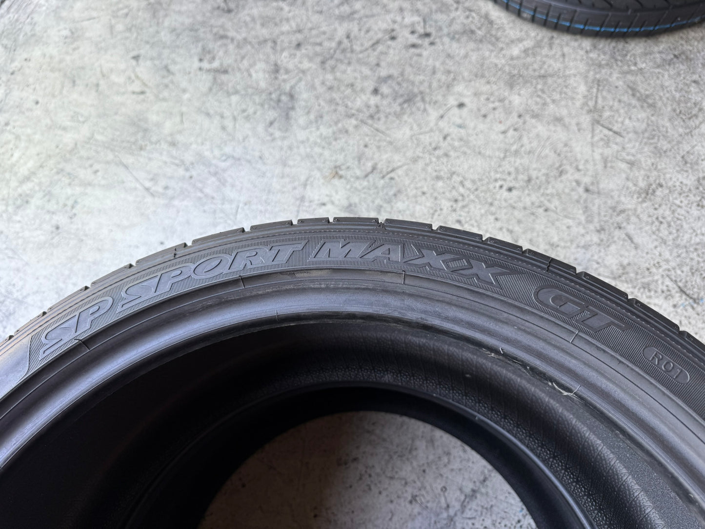 Usato: 2 Gomme 275/35R21 103Y XL Dunlop Estive 85% residui