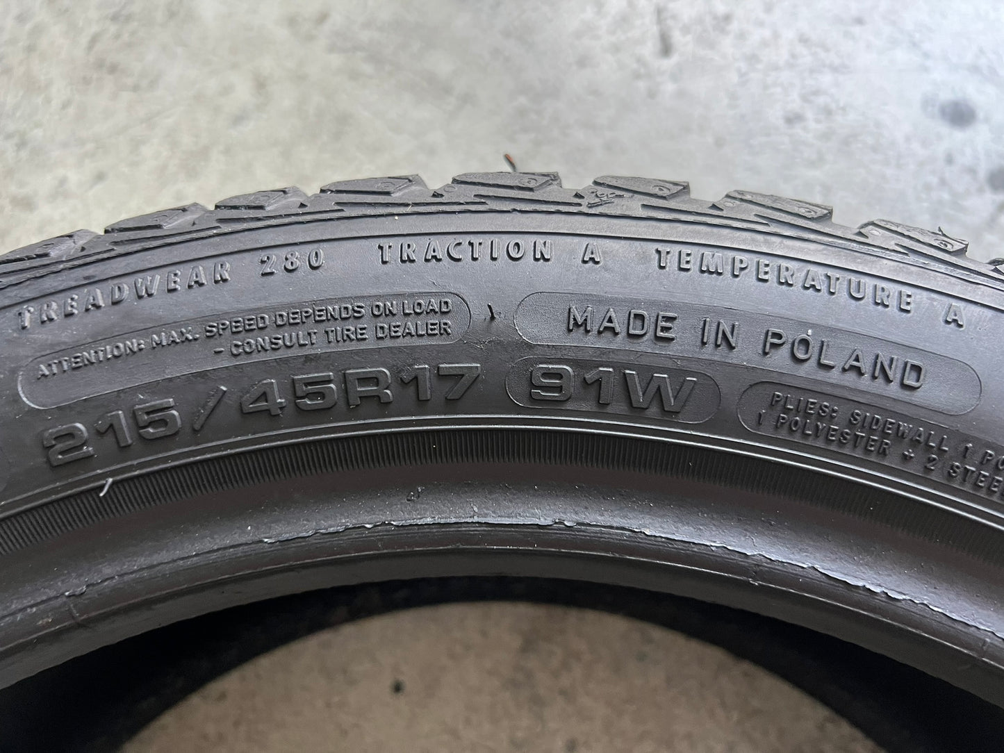 Usato: 01 Pneumatico 215/45R17 91W Goodyear 4 Stagioni 90% residui