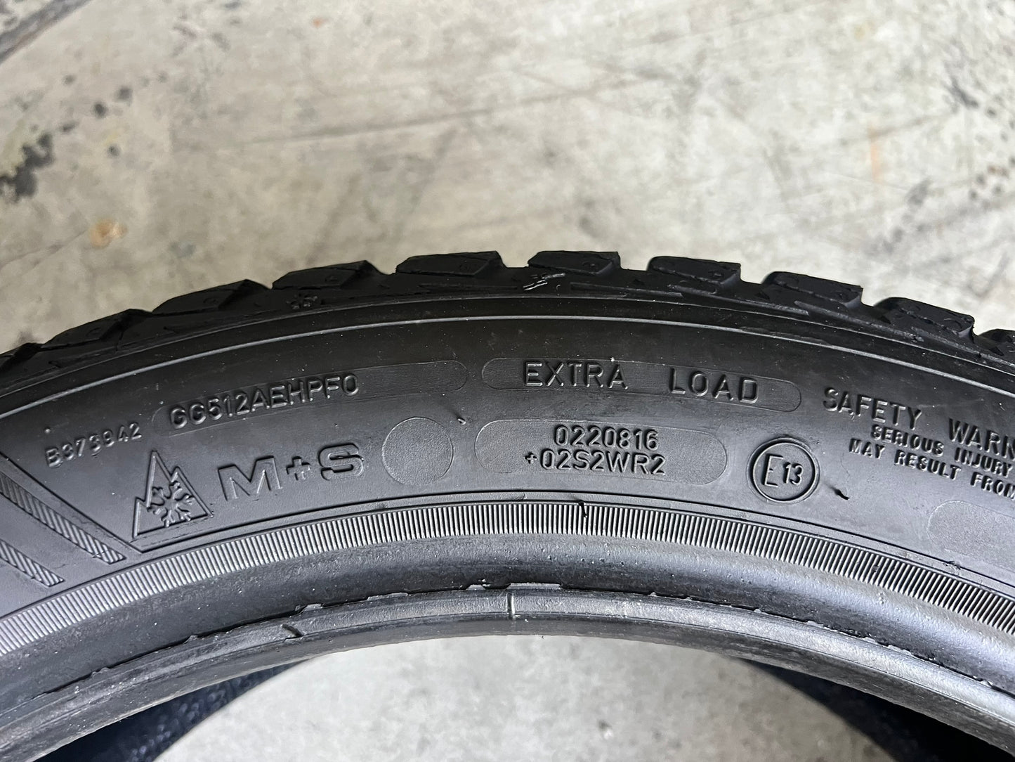 Usato: 01 Pneumatico 215/45R17 91W Goodyear 4 Stagioni 90% residui