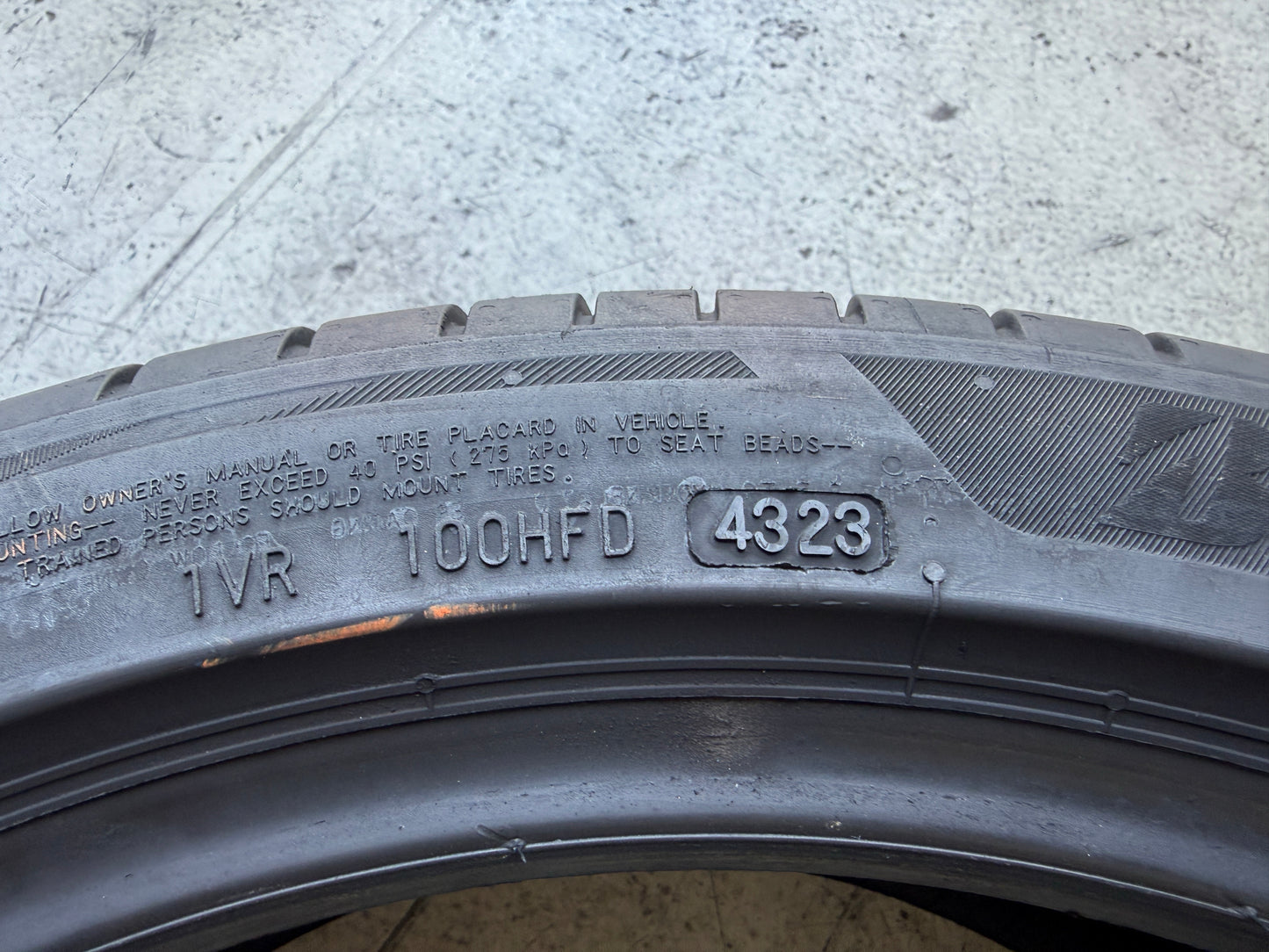 Usato: 4 Pneumatici Bridgestone Turanza 6 ENLITEN 225/45R19 96W XL Estivi 90% residui