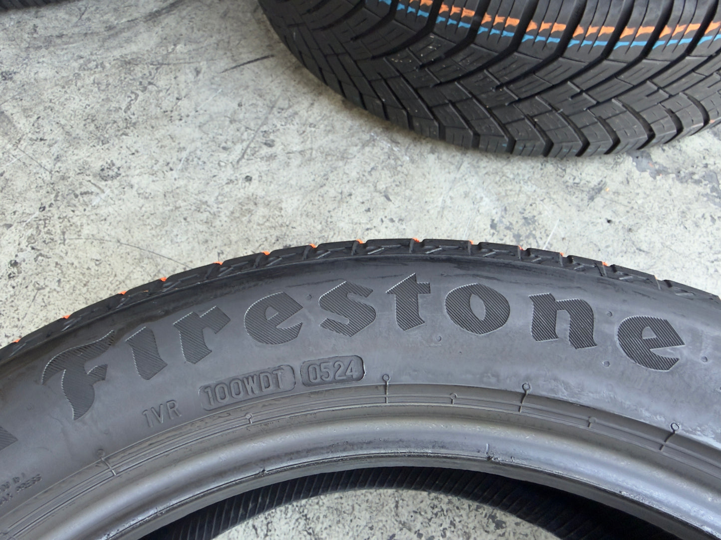 Usato: 4 Pneumatici Bridgestone Firestone Turanza 6 Roadhawk 2 235/50R19 99V Estivi 85-90% residui