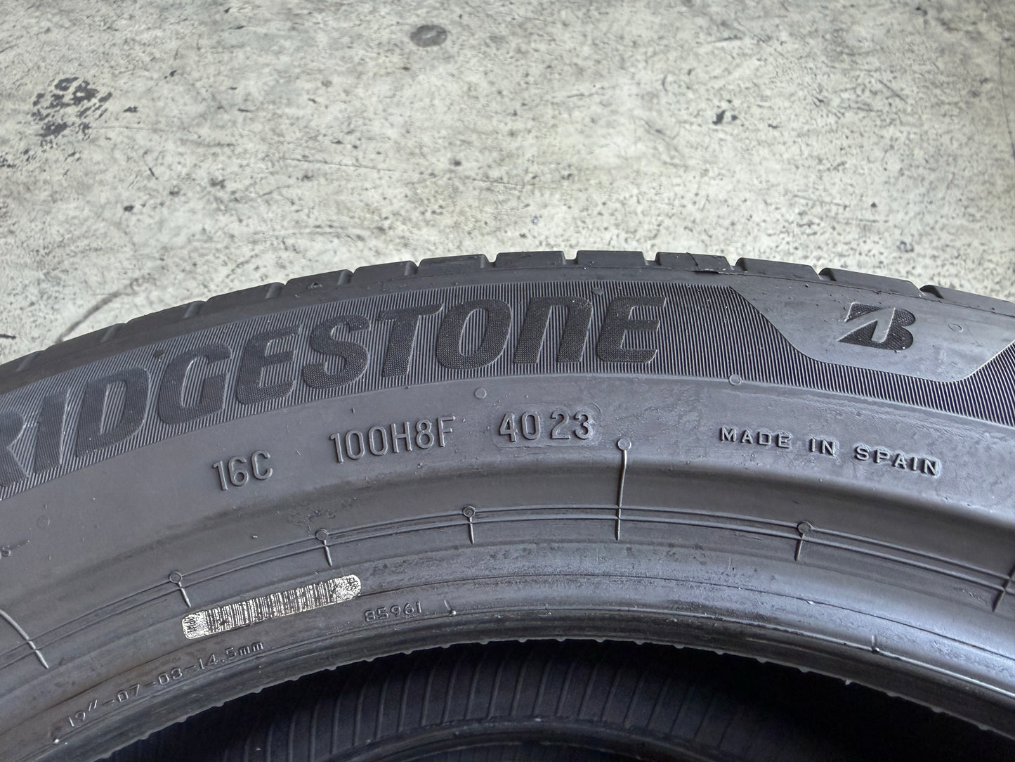 Usato: 2 Pneumatici Bridgestone Turanza 6 235/50R19 99V Estivi 90% residui