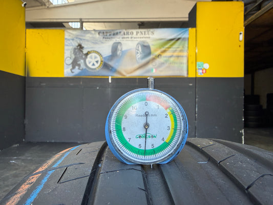 Usato: 2 Pneumatici Pirelli P Zero PZ4 235/50R19 99Y Estivi 85% residui