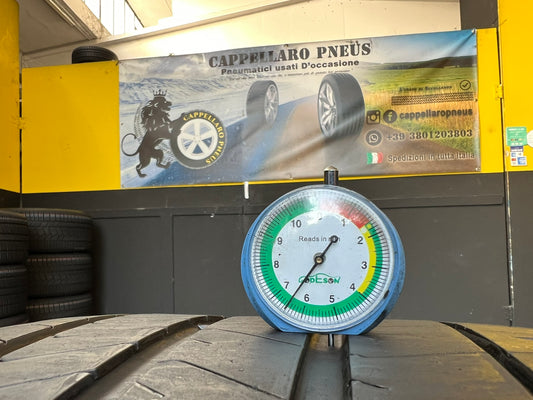 Usato: 2 Gomme 295/30R21 102Y XL Pirelli estive 95% residui