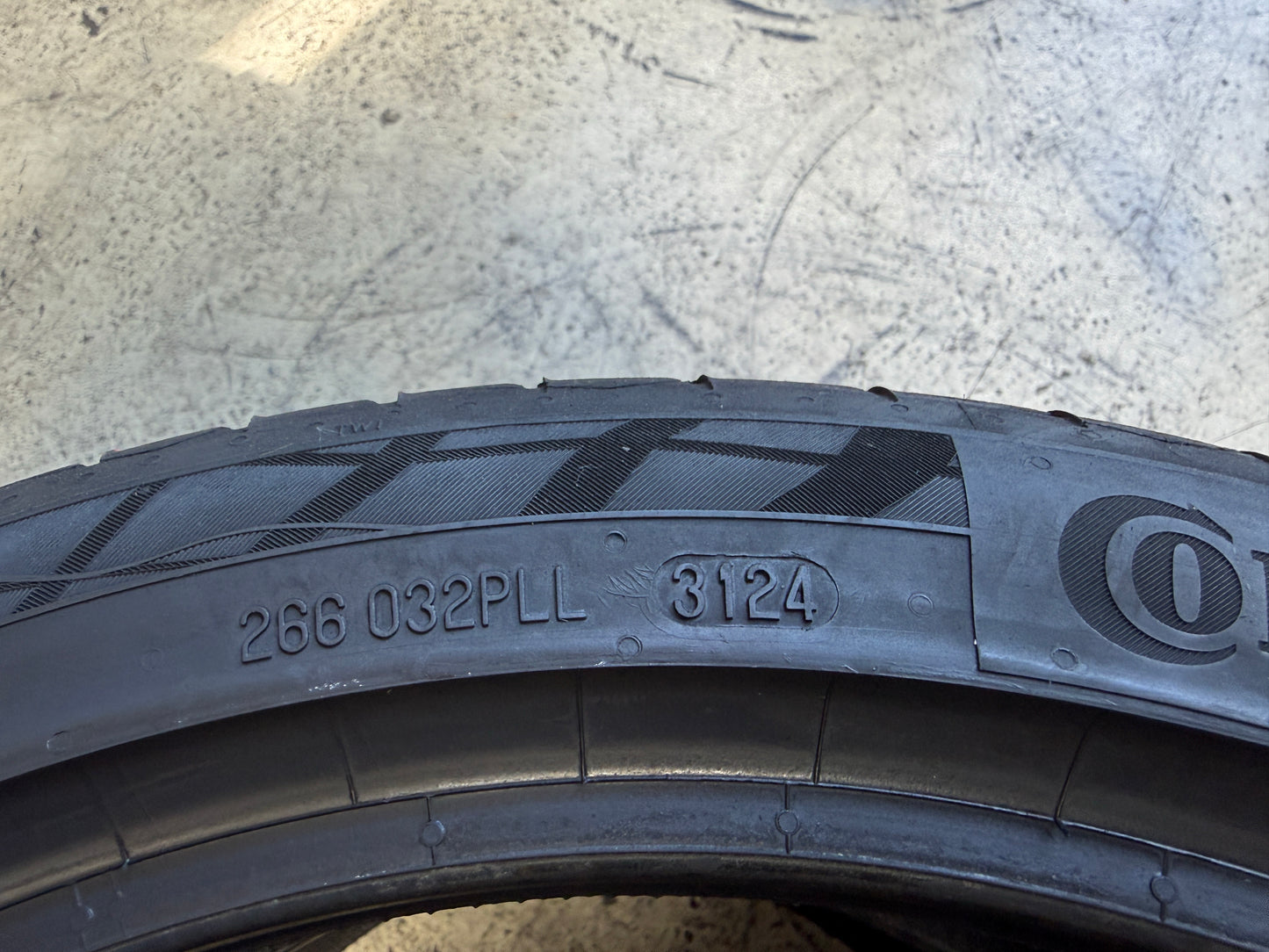 Usato: 2 Pneumatici Continental PremiumContact 7 225/40R18 92Y Estivi 80% residui