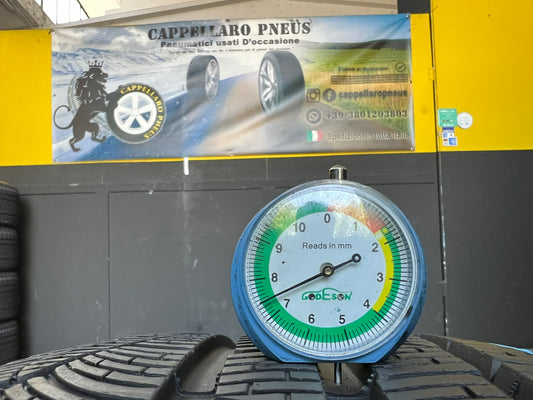 Usato: 01 Gomme 245/35R19 93V Pirelli invernali 100% residui DOT 2023