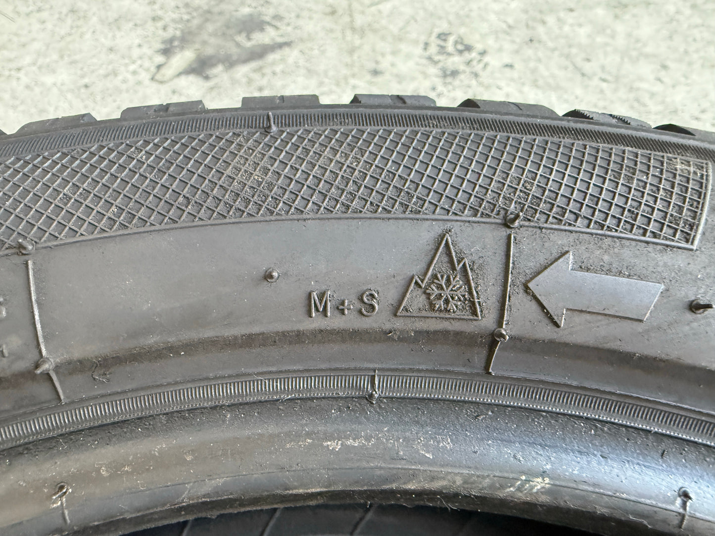 Usato: 2 Pneumatici Kleber Quadraxer 3 225/50R17 98W XL 4 Stagioni 95% residui