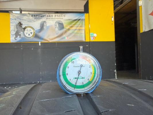 Usato: 4 Pneumatici Yokohama Advan Sport V107 315/35R21 111Y XL + 275/40R21 107Y XL Estivi 90-98% residui