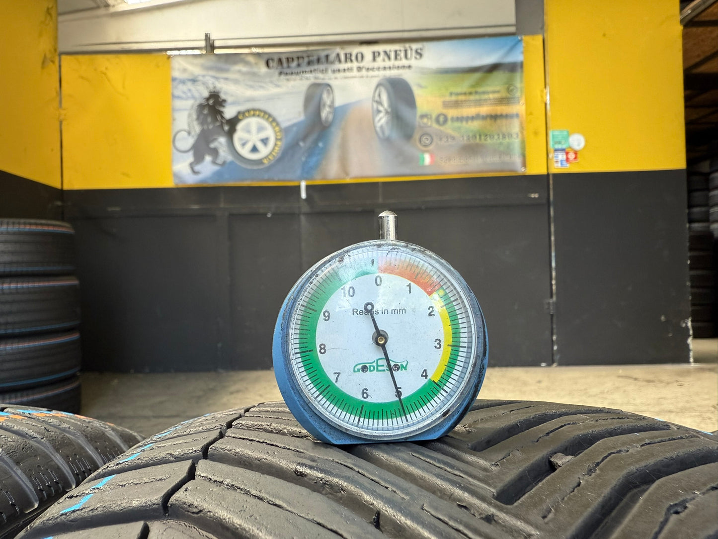 Usato: 4 Gomme 215/50R18 92W Michelin 4 Stagioni 80% residui