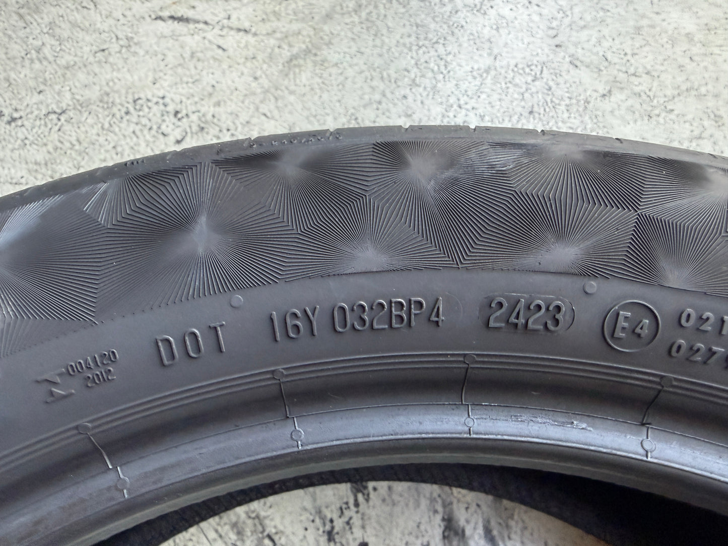 Usato: 4 Pneumatici Continental PremiumContact 6 225/50R18 99W XL Estivi 85% residui