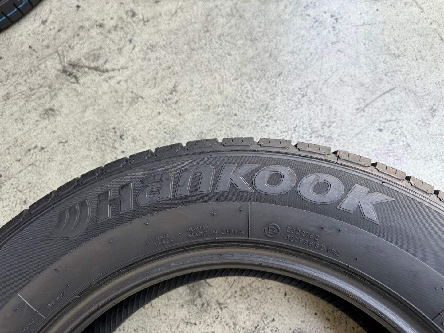 Usato: 1 Gomma 185/75R16C 104/102R Hankook Estiva 80% residui