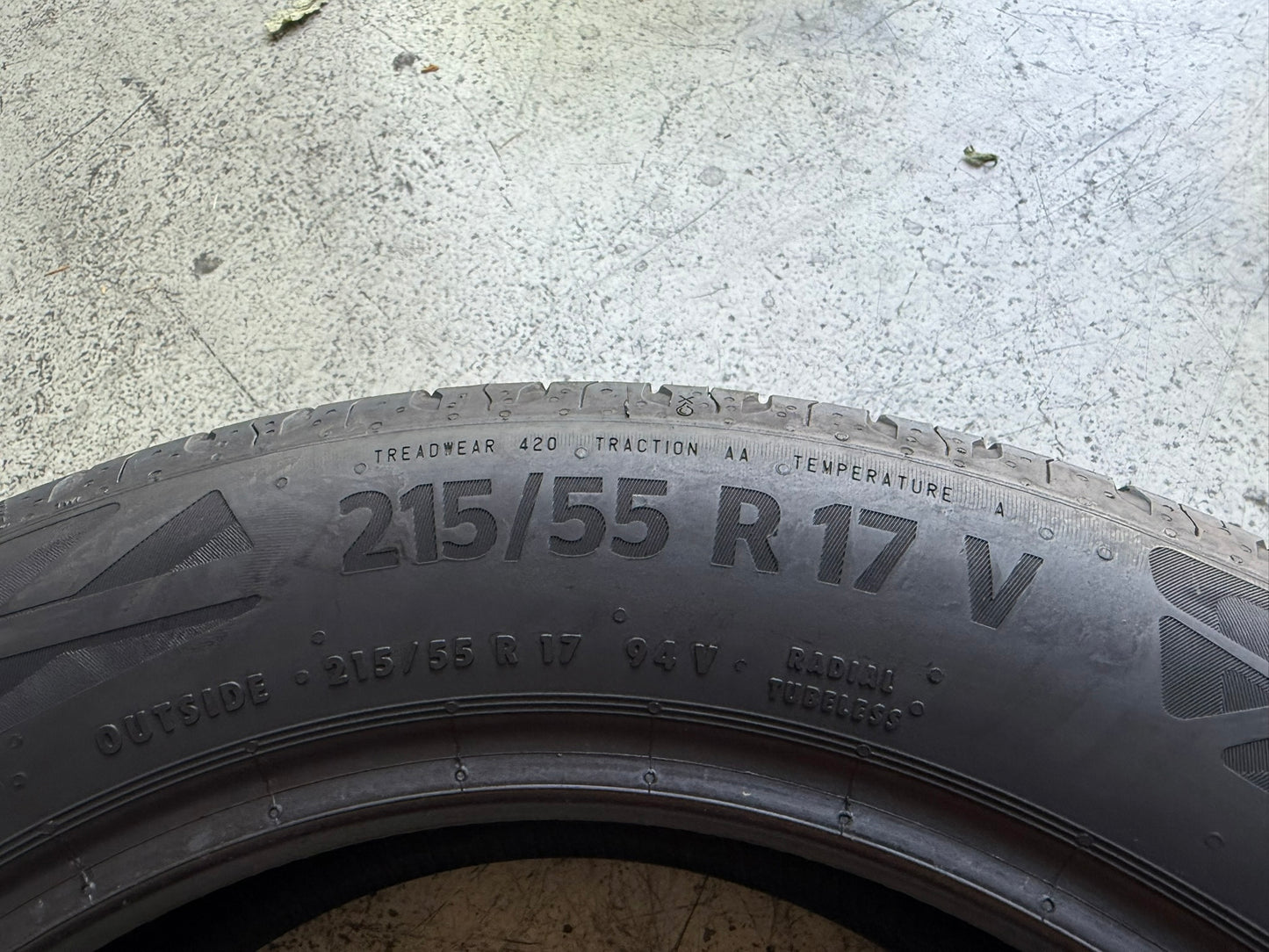 Usato: 4 Gomme 215/55R17 94V Continental estive 85% residui