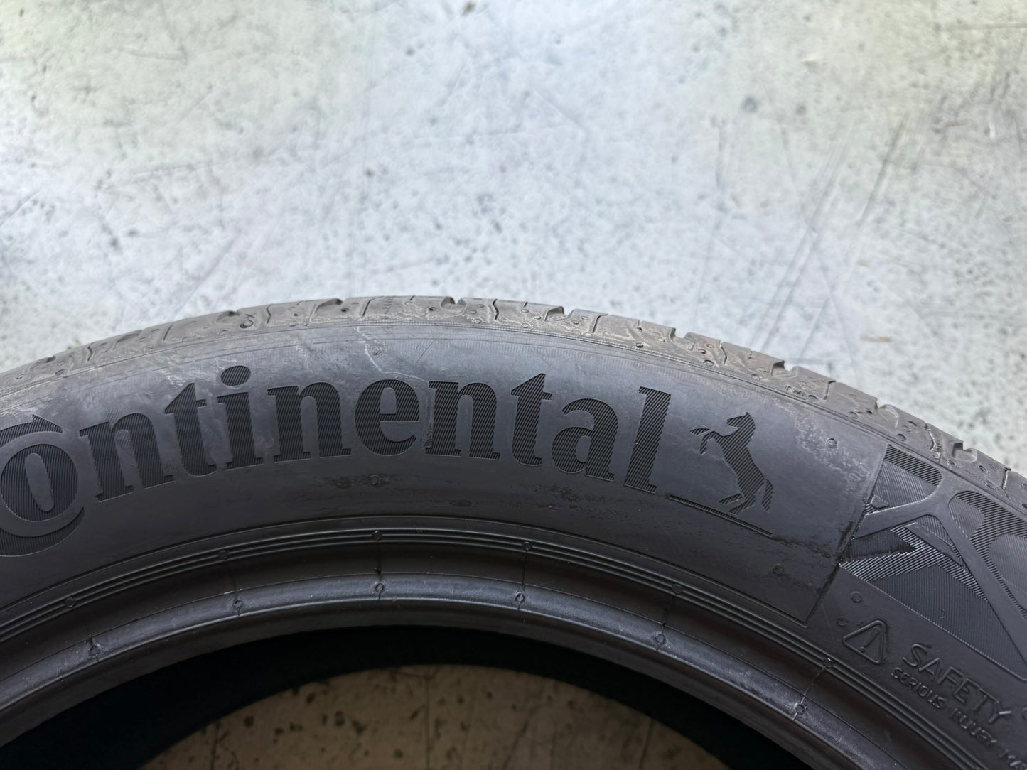 Usato: 4 Gomme 215/55R17 94V Continental estive 85% residui