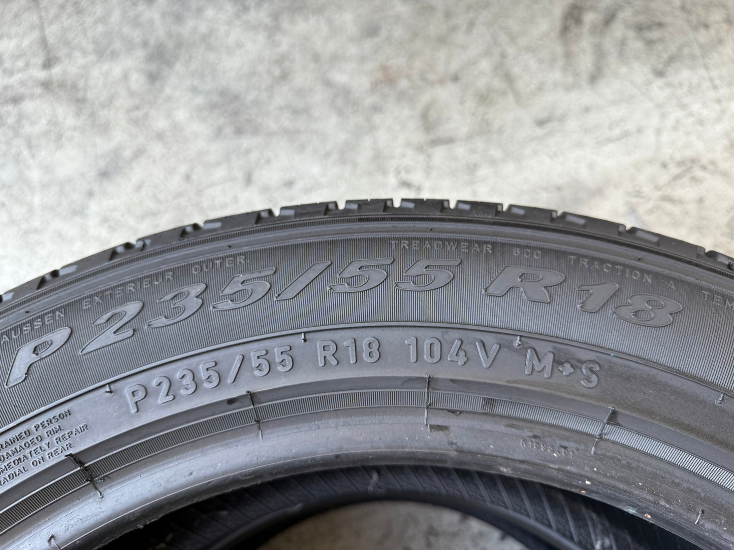 Usato: 2 Gomme 235/55R18 104V XL Pirelli 4 Stagioni 90% residui