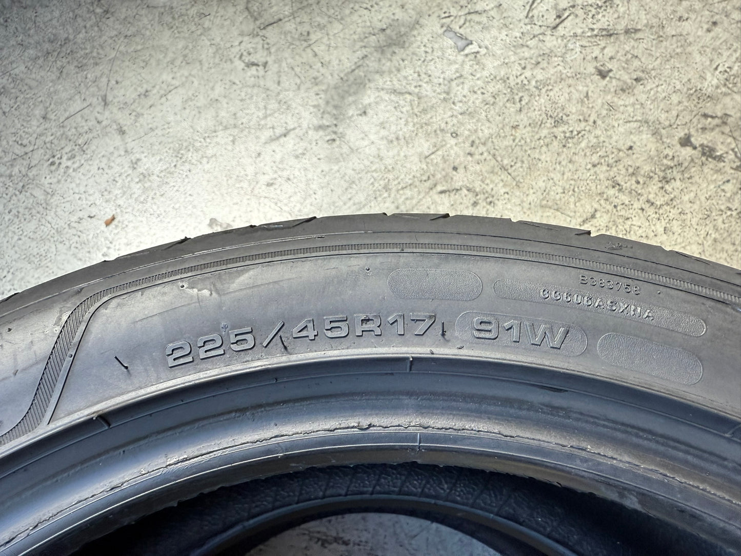 Usato: 2 Gomme 225/45R17 91W Goodyear Estive 80% residui