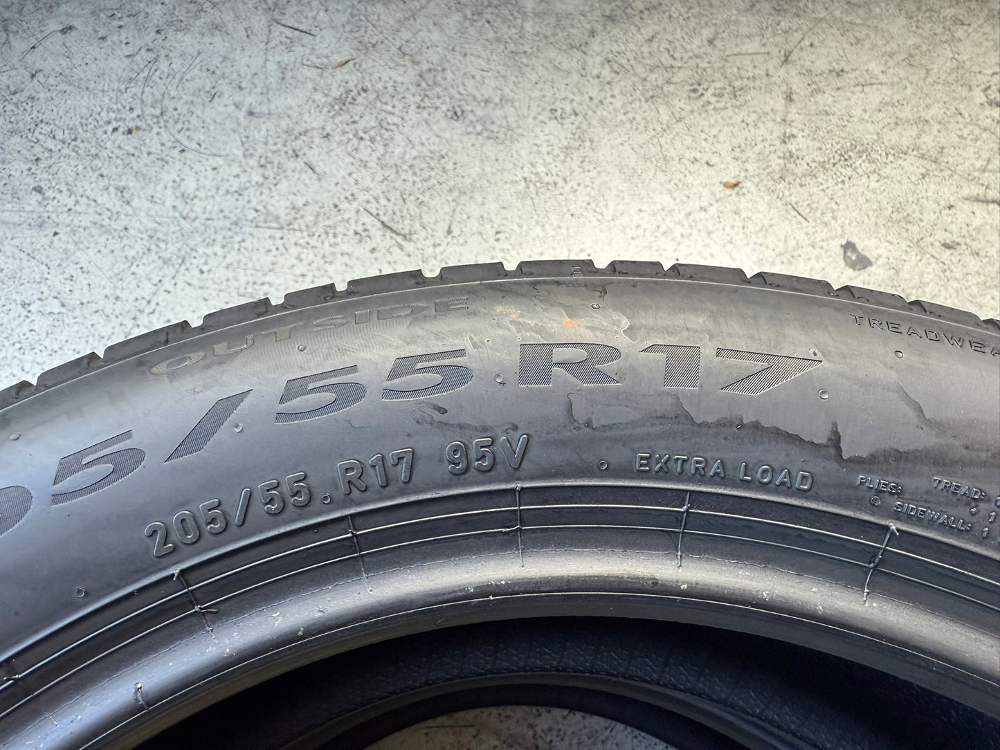 Usato: 2 Gomme 205/55R17 95V XL Pirelli Estivo 65% residui