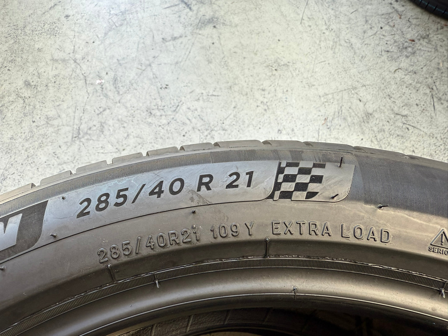 Usato: 2 Gomme 285/40R21 109Y XL Michelin Estivo 80% residui