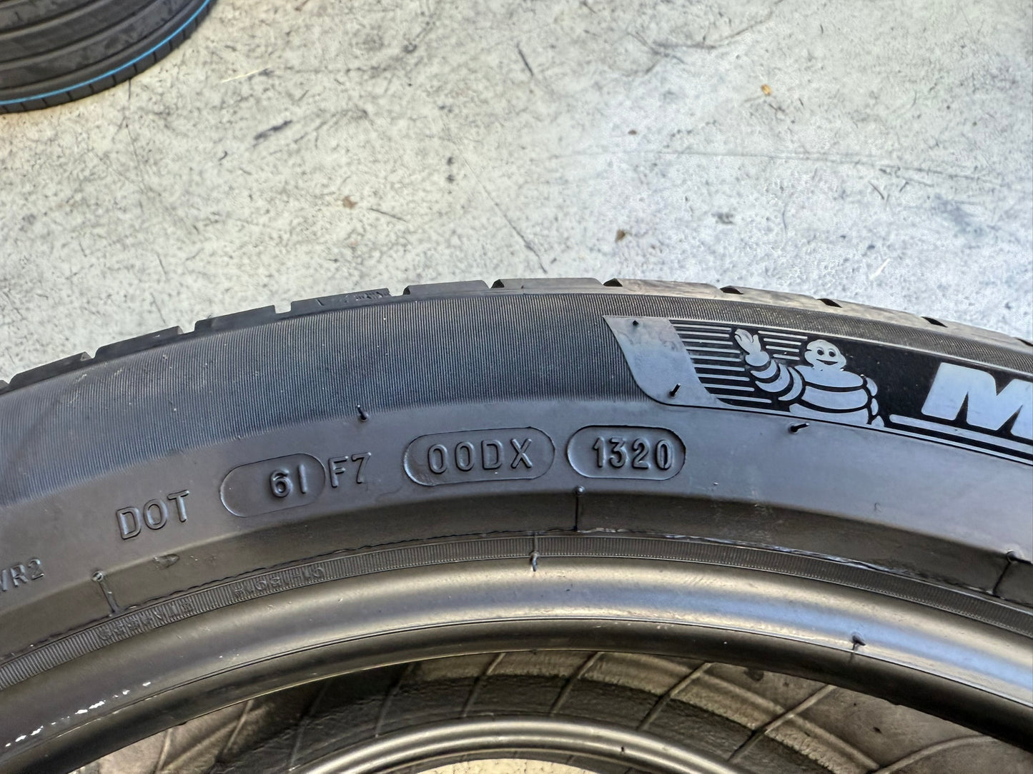 Usato: 2 Gomme 285/40R21 109Y XL Michelin Estivo 80% residui