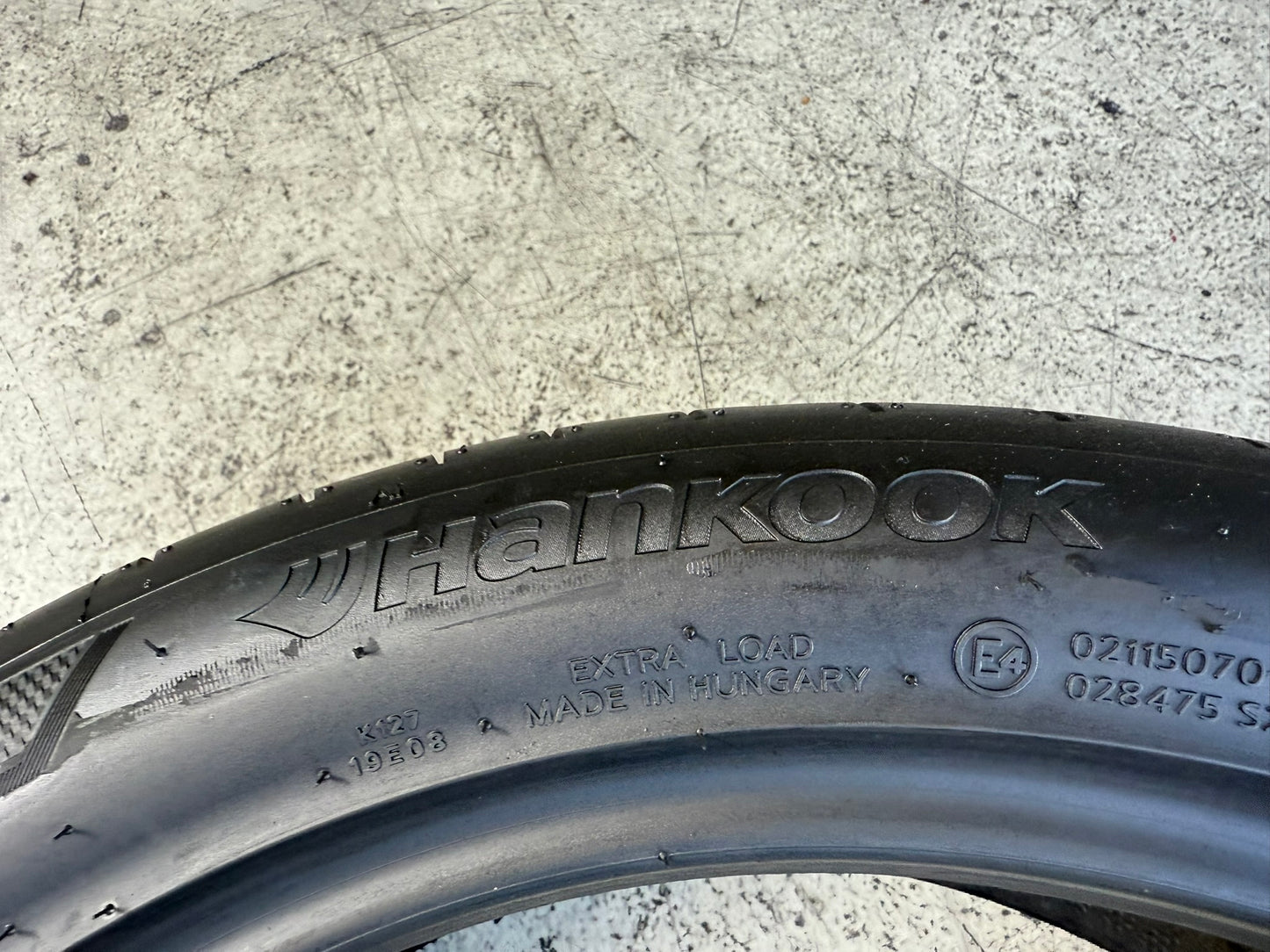 Usato: 1 Gomma 225/45R19 96W XL Hankook Estivo 100% residui