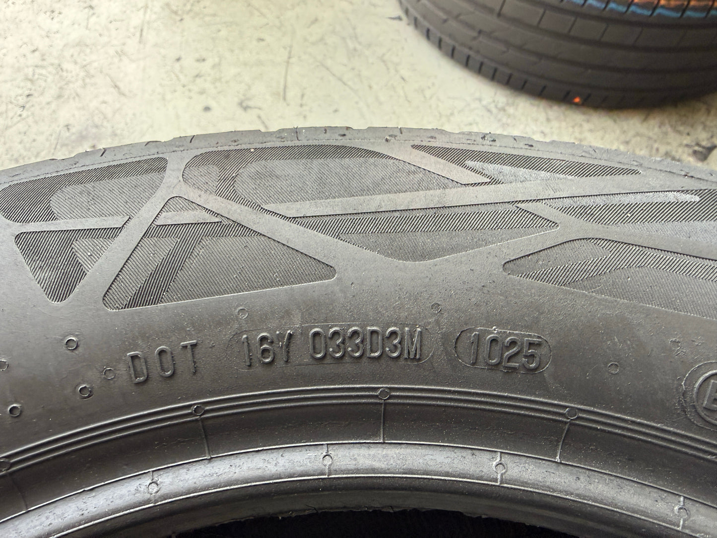 Usato: 2 Pneumatici Continental EcoContact 6 225/55R17 97W Estivi 90% residui DOT 2025