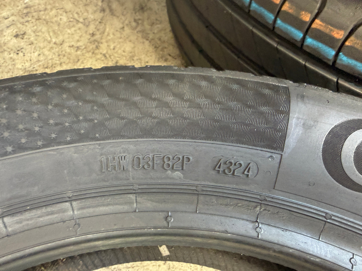 Usato: 2 Pneumatici Continental AllSeasonContact 2 205/55R17 95V XL 4 Stagioni 90% residui