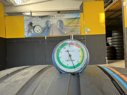 Usato: 2 Gomme 275/30R20 97Y XL Continental Estive 85% residui