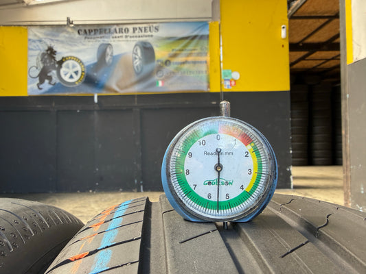 Usato: 4 Pneumatici Goodyear EfficientGrip Performance 2 215/55R17 98W XL Estivi 85% residui