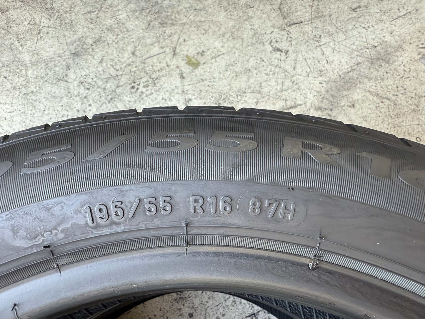 Usato: 2 Gomme 195/55R16 87H Pirelli estive 90% residui