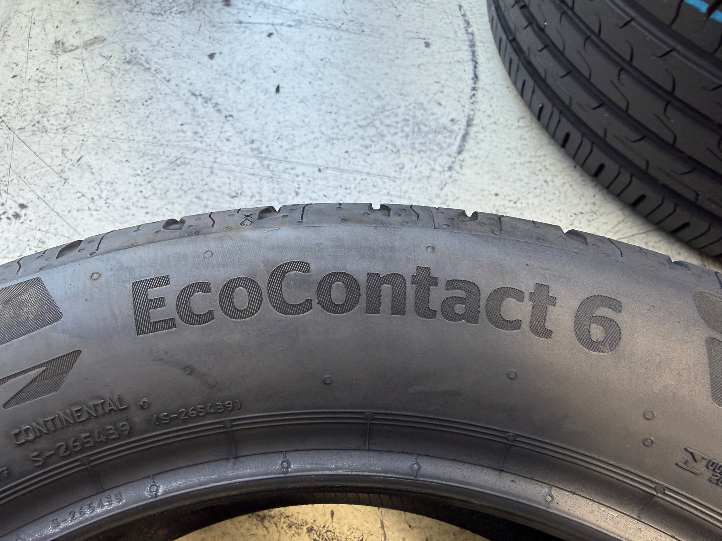Usato: 4 Pneumatici Continental EcoContact 6 215/55R17 94V Estivi 90% residui DOT 2023