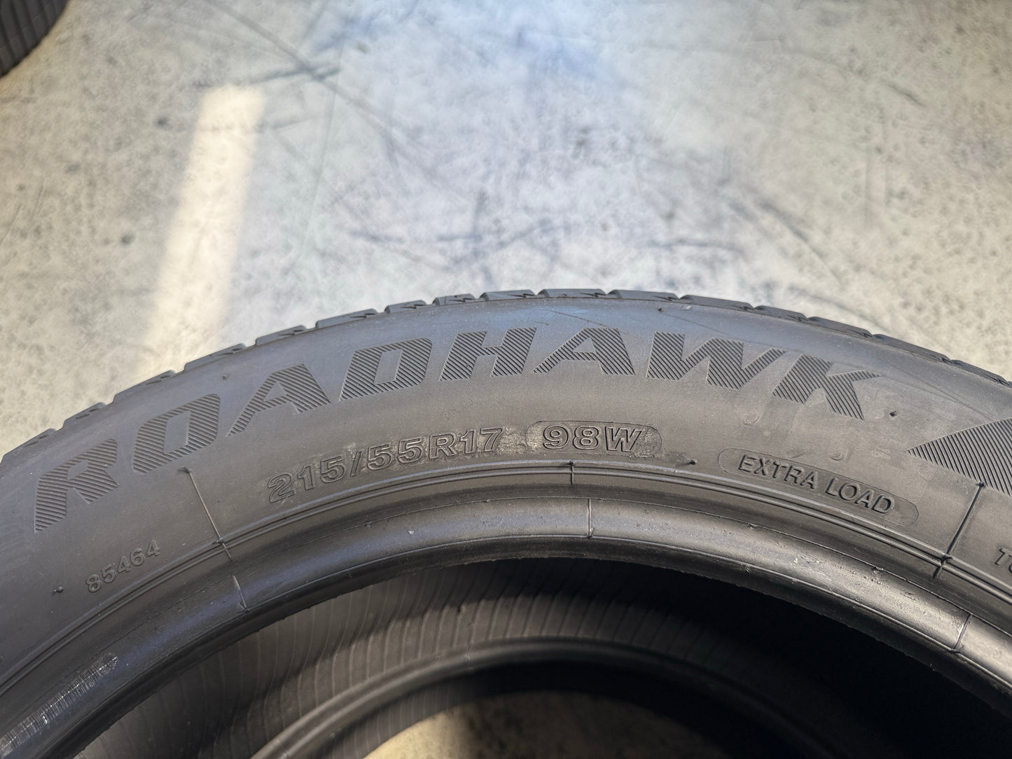 Usato: 2 Pneumatici RoadHawk Firestone 215/55R17 98W XL Estivi 85% residui