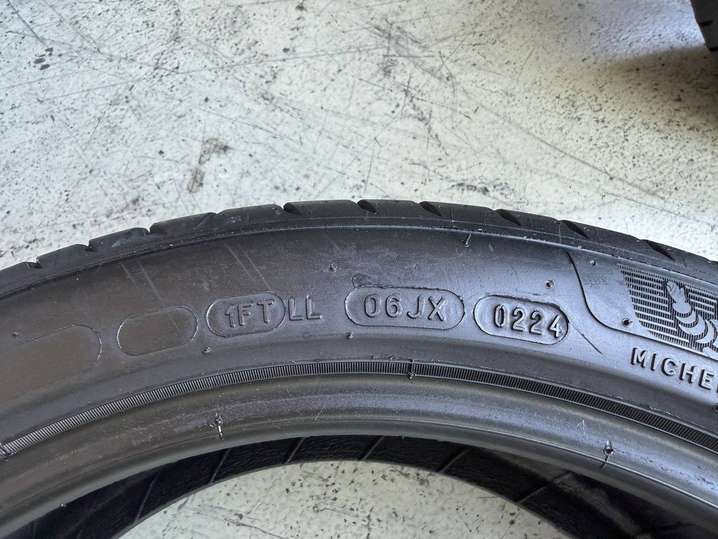 Usato: 4 Pneumatici Michelin Primacy 4 205/45R17 88H XL Estivi 85% residui DOT 2024