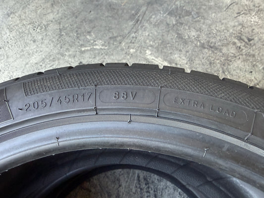 Usato: 2 Pneumatici Kleber Dynaxer HP5 205/45R17 88V XL Estivi 95% residui DOT 2025