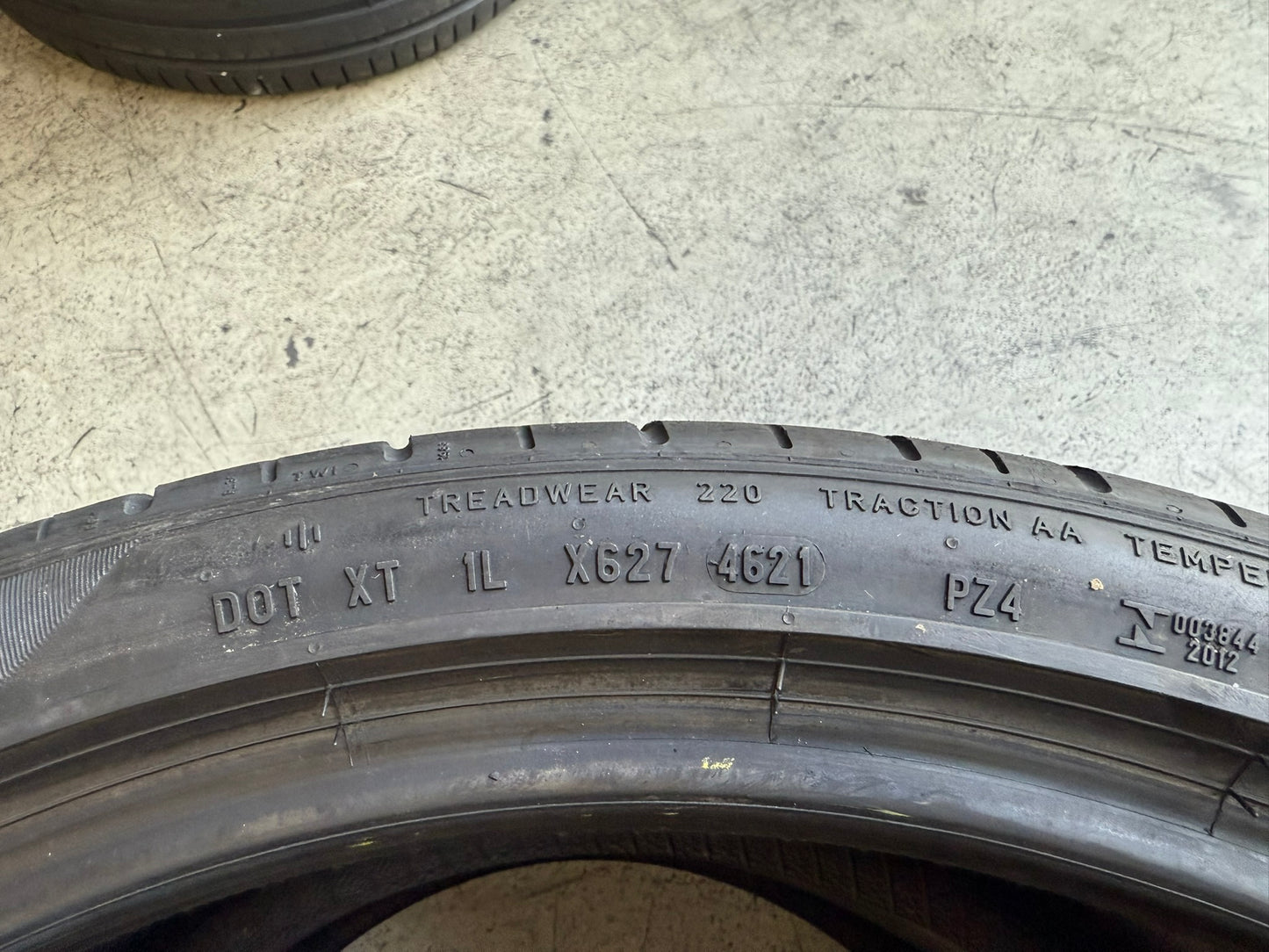 Usato: 2 Gomme 265/35R21 101Y XL Pirelli Estive 80% residui
