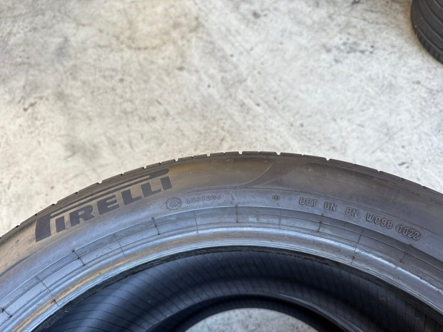 Usato: 2 Gomme 315/40R21 111Y XL Pirelli Estive 75% residui