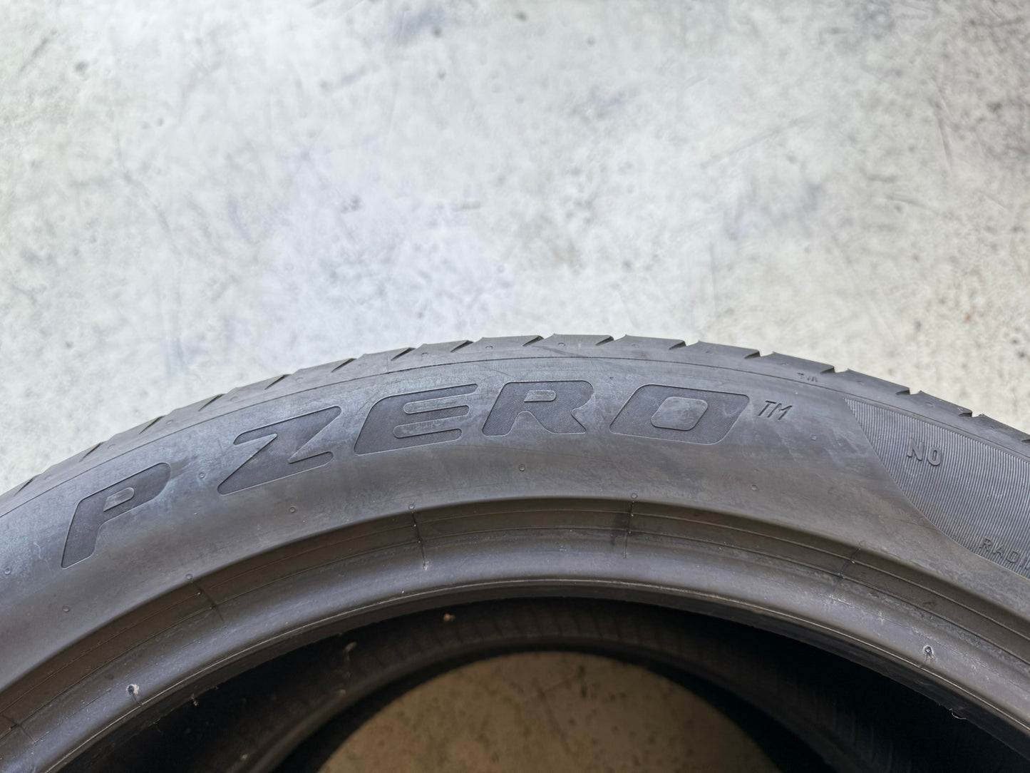 Usato: 4 Gomme 285/40R21 109Y XL Pirelli Estive 85% residui
