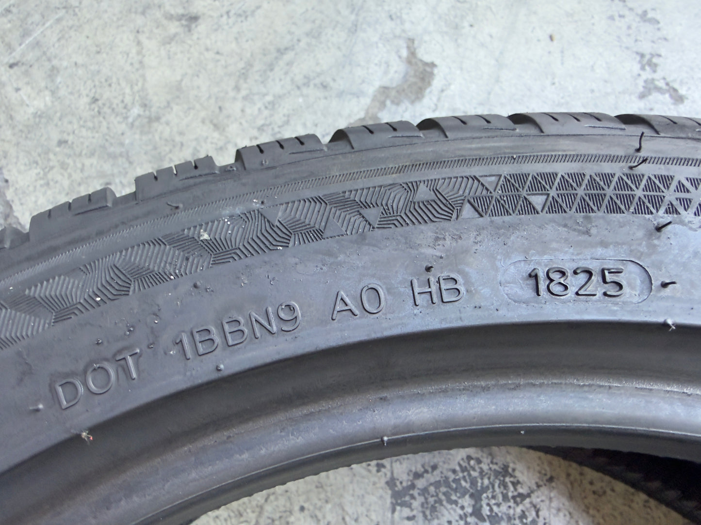 Usato: 4 Pneumatici Hankook i*cept TO EV SoundAbsorber 235/45R18 98V XL Invernali 99% residui DOT 2025