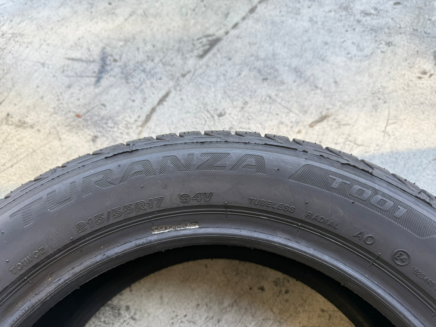 Usato: 4 Gomme 215/55R17 94V Bridgestone Estive 95% residui