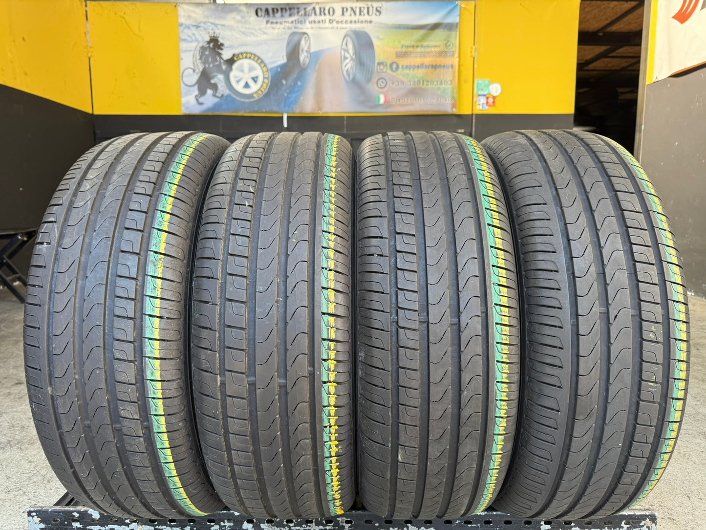 Usato: 4 Gomme 235/65R17 108V XL Pirelli Estive 95% residui