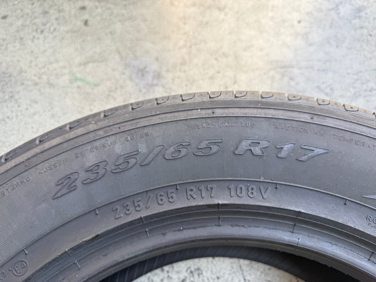 Usato: 4 Gomme 235/65R17 108V XL Pirelli Estive 95% residui