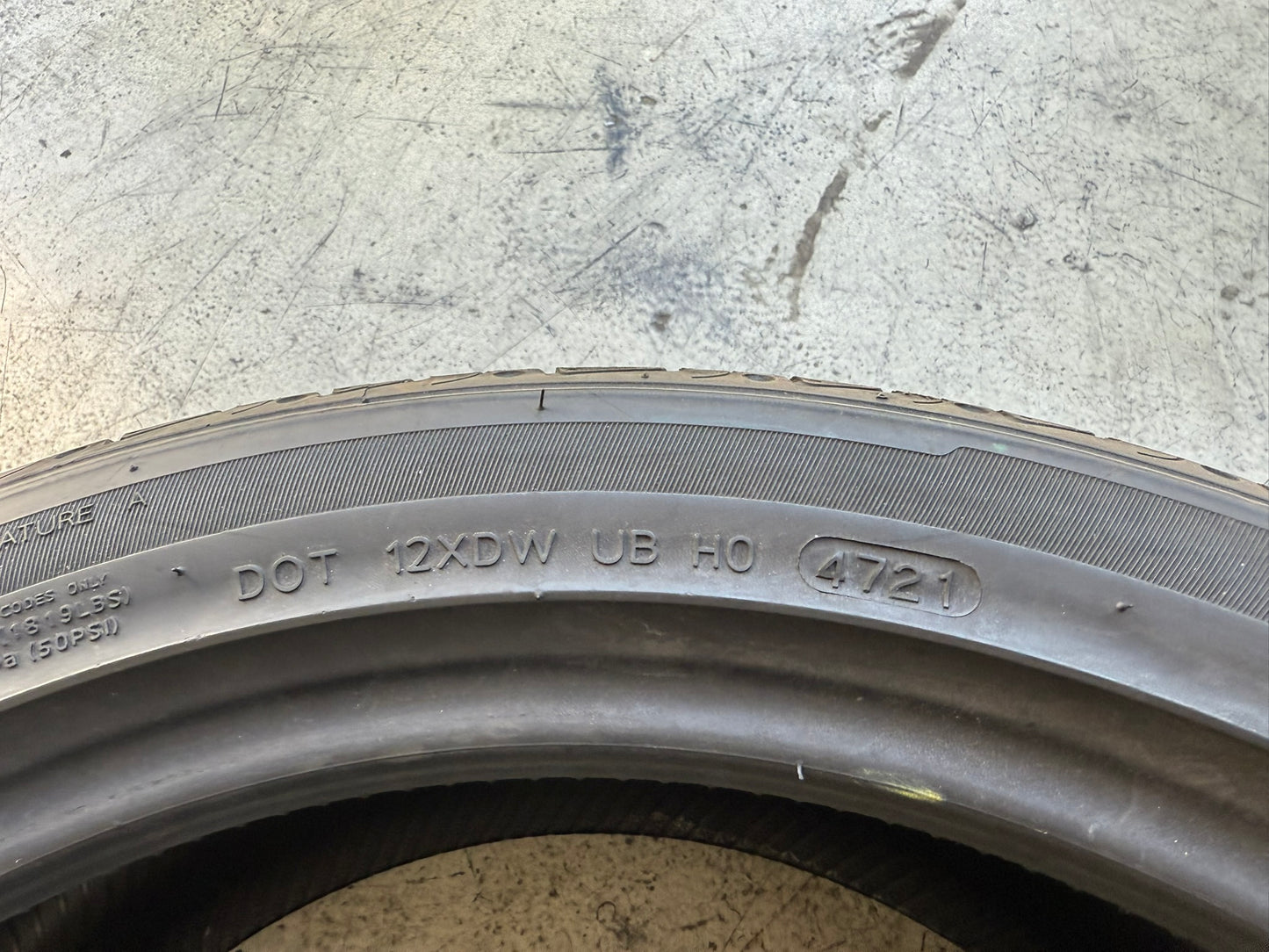 Usato: 4 Gomme 255/40R20 101Y Hankook Estive 80% residui