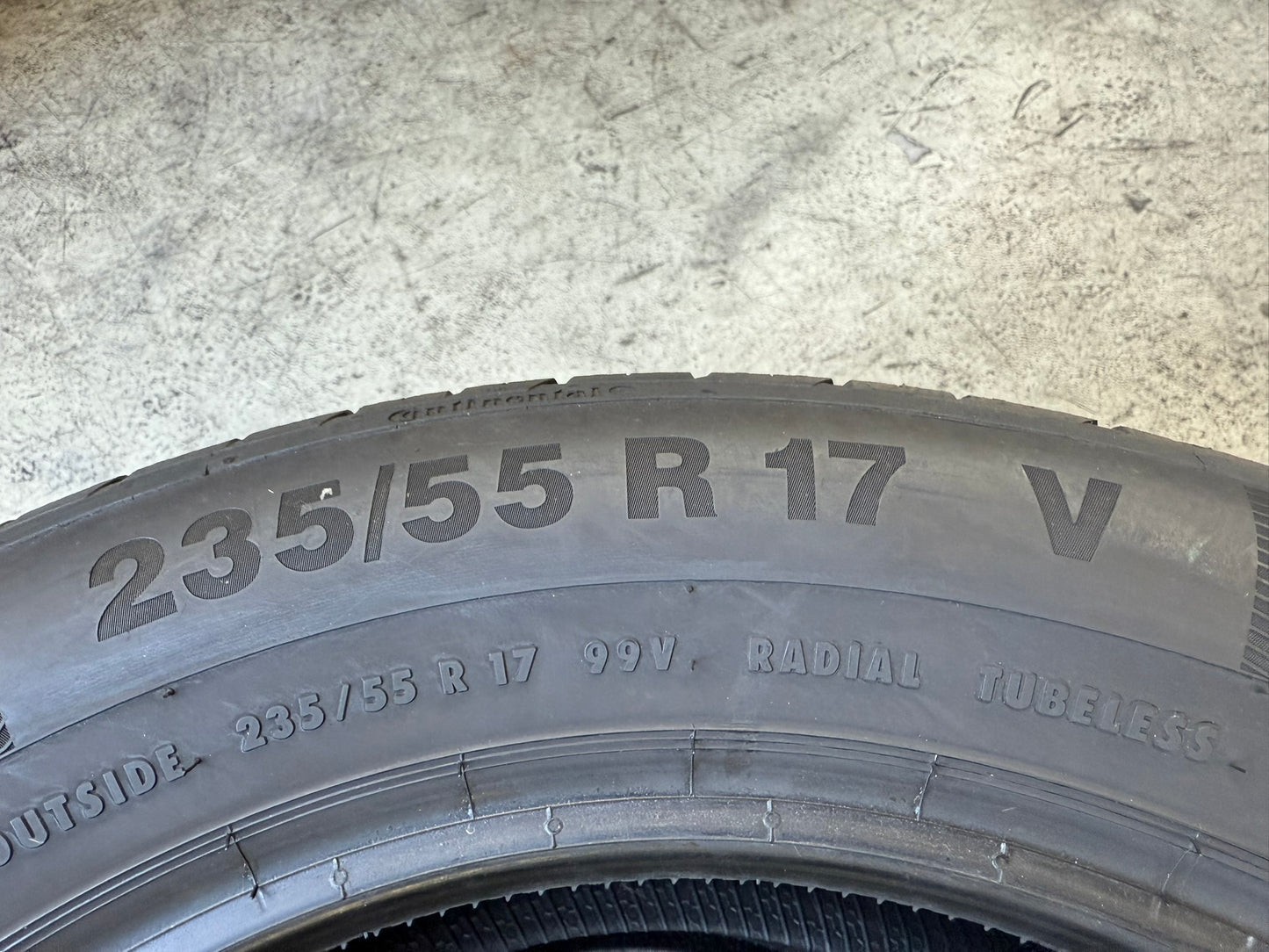 Usato: 2 Gomme 235/55R17 99V Continental Estive 90% residui